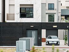 住商小高｜河岸首排．全新大地坪三角窗四車電梯豪邸