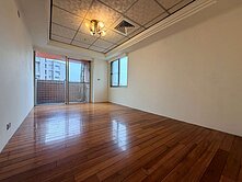 忠明南路~鋼骨耐震邊間三面採光面綠園道三房平車