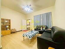 大業國中旁透天-台慶侯美如