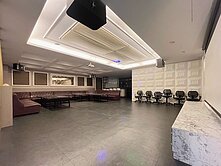 降價‼️室內300坪｜捷運站旁超大商辦附7車位