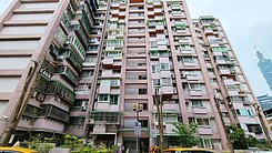 ★住商台北101世貿店~四四東村+車位