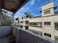 近捷運站約550M，正義北商圈，現況多二層空間使用