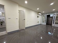 二聖公園旁・光華夜市商圈｜一樓全新翻美公寓