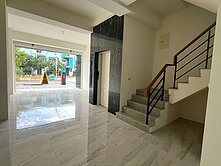 獨家｜九份子國中小正對面｜大面寬電梯店墅