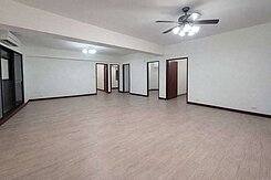 獨家！北市科生活區長堤社區邊間三面採光大房大廳