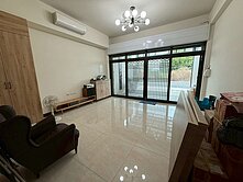 請問芳銘-大寮鄰近大發市場 天天開心No2臨路透天