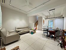 台灣睿至 真的很新!!轉運站旁新透天!!