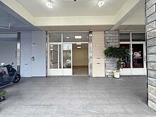 花蓮市區⭐15米路邊⭐近雙學區⭐大面寬店住