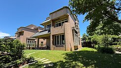 近青埔奢藏別墅