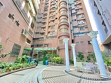 🔥兒童公園旁昌平商圈三房車位低總價稀有玄關陽台