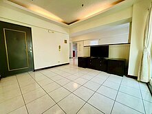 鼎山家樂福3+1房平車