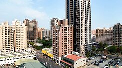 高鐵商圈｜重愛公園｜衛浴開窗｜邊間大兩房高鐵宅