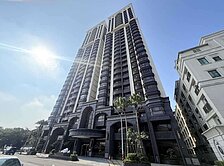 楠梓瀚高樓層絕美景觀大坪數四房+三平車｜一層一戶