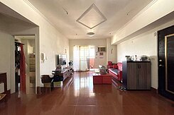 近東橋砲校三房美車寓