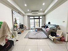 八擴麗寶大藝術家A區高樓層美裝潢三房車