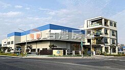 新吉工業區.三角窗鋼骨構造.天車4台大廠辦