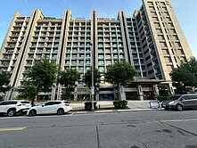 八擴｜擁抱公園｜步行到捷運｜大三房空間｜1398萬