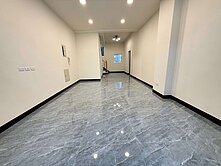 鳳山火車站~邊間全翻新騎樓透天店住