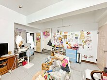 亞灣正勤金店面