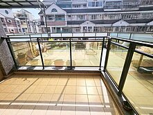 近榮總/仁雄商圈/正臨路面寬電梯/精美店住合一