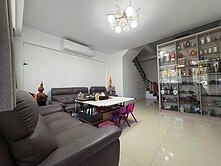 礁溪龍潭大路邊邊間店住