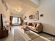 皇翔百老匯兩房平面車位~臨綠捷G01站口～出價談