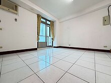 縣政特區採光三房/工作室