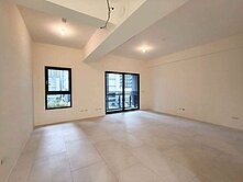 中路特區名嘉逸境3+1房車~屋齡新