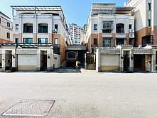 東山商圈｜大毅建設｜震後臨路前院車庫別墅｜有子母車