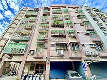 宏鎰甲天下邊間三房平車低公設低管理費