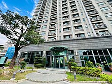 【中路藝文】雙特區！次頂樓大三房車位，主附28坪