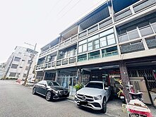 【專】新營美術園區｜全棟翻新增建滿質感車庫透天