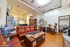 美術館特區丨1樓挑⾼庭院⼾⼤兩房丨開價=實登價