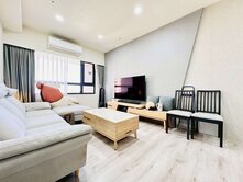 大里15期重劃旁｜輕屋齡大三房平車｜無限棟距視野戶