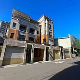 【東山商圈別墅｜大毅建設｜前院車庫｜有子母車】