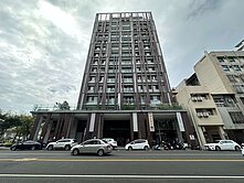 『寶鴻清美金店面』質感6米寬附雙平面車位