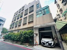 屋主決心賣~西區民生路邊間4房雙車透天