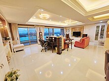 ｛余育賢｝澄清湖景豪宅〃澄峰〃極美３+１房雙平車