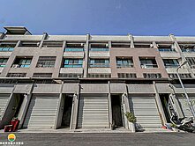 仁武近霞海榮總｜正街質感美車墅