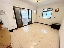 專約｜大東捷運站｜陸軍官校｜公寓3樓陽台進出