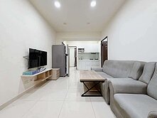 龍騰鑫天地┃鼎山家樂福┃採光明亮３房+車位