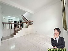 實豋內開價~大甲超值鄰路車庫透天免888萬