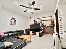 國泰建設寧靜社區二樓/精裝修2房1室車位可抽