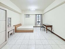 鹽埕駁二大三房景觀美屋