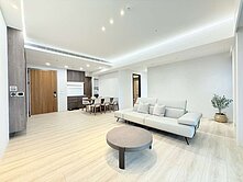 誠售「皇苑御之苑」日式木質調|連號雙平車