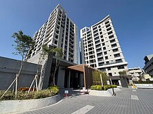 大里大薪計畫｜近塗城商圈｜朝南視野戶全新三房平車