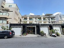 ★頂新特區😬一樓孝親4大套房😬車庫別墅 6