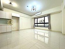 近高雄國際機場、鳳山輕屋齡明亮雙車美墅