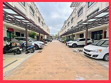 💝中央路商圈-前院停車透天