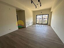 大園客運園區【英堡日朗】三房車